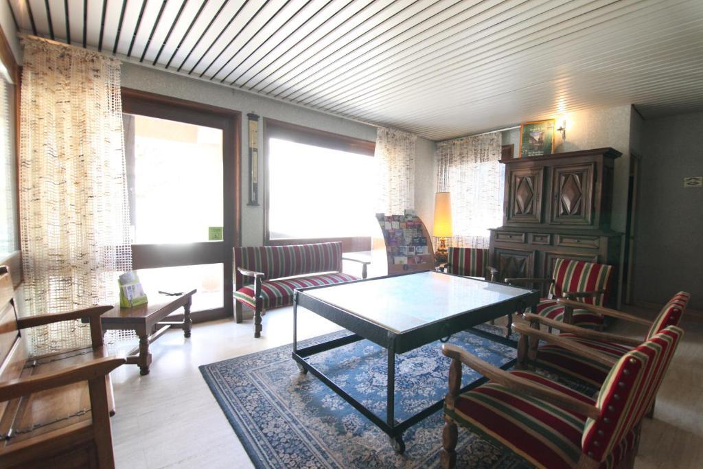 Logis Hotel Restaurant Du Commerce ลากานูร์ก ภายนอก รูปภาพ
