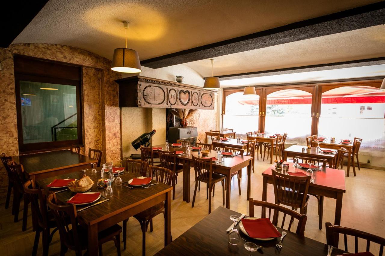 Logis Hotel Restaurant Du Commerce ลากานูร์ก ภายนอก รูปภาพ
